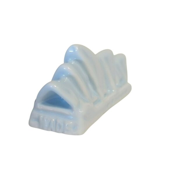 Red Rose Tea Wade World Monuments Sydney Opera House Miniature Figurine 2020 - Picture 1 of 5